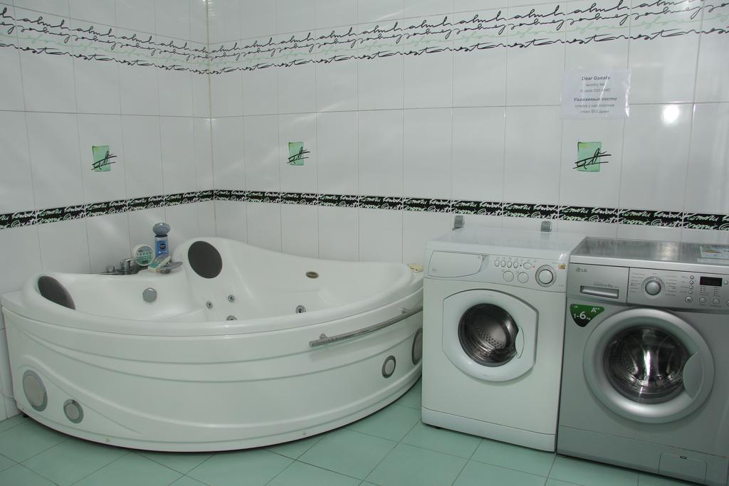 Rafael Hostel Γιερεβάν Εξωτερικό φωτογραφία