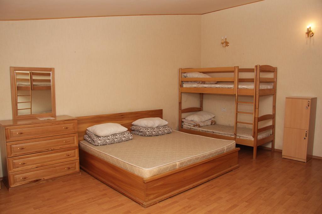 Rafael Hostel Γιερεβάν Εξωτερικό φωτογραφία