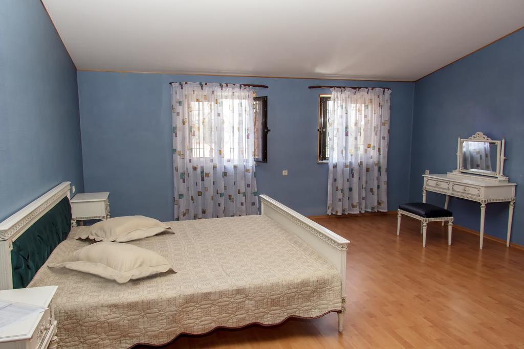 Rafael Hostel Γιερεβάν Εξωτερικό φωτογραφία